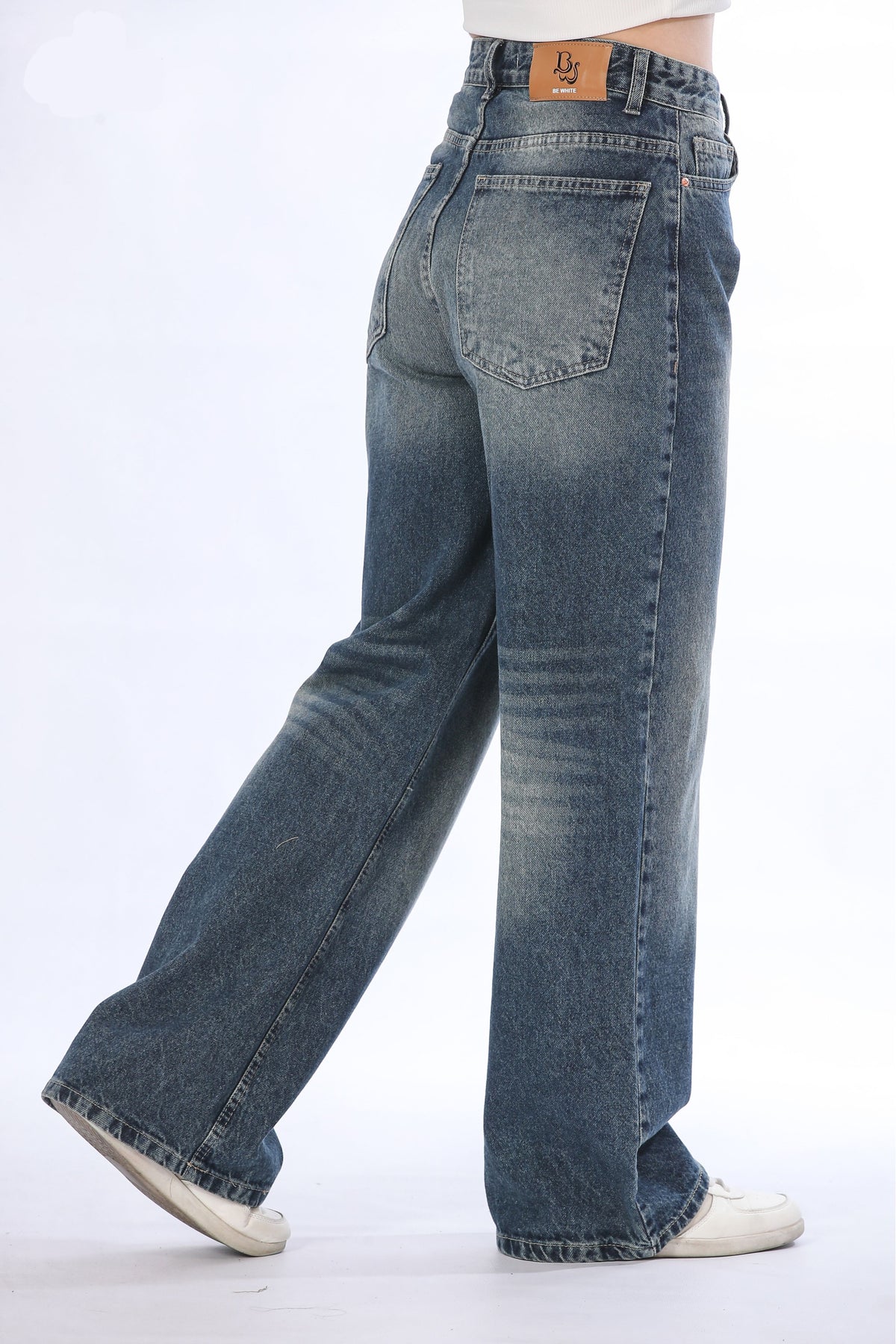 Vintage Wash Wide Leg Jeans - 11674