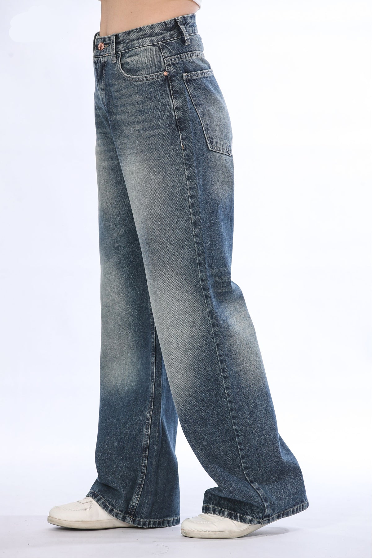 Vintage Wash Wide Leg Jeans - 11674